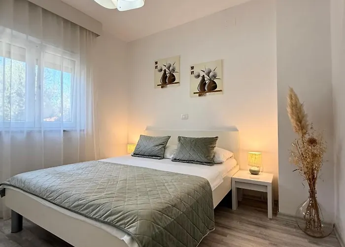 Extraordinary Amna With 4 Bedroom And Pool! 公寓 布耶