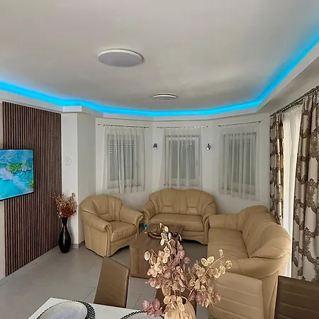 Extraordinary Amna With 4 Bedroom And Pool! *
