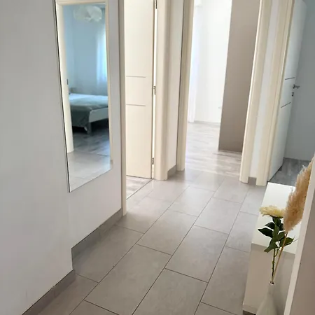 Extraordinary Amna With 4 Bedroom And Pool! * Buje