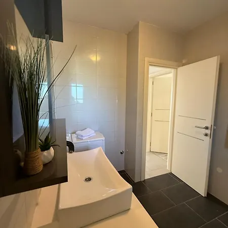 Lägenhet Extraordinary Amna With 4 Bedroom And Pool! *