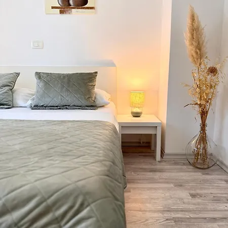 Extraordinary Amna With 4 Bedroom And Pool! Lägenhet *
